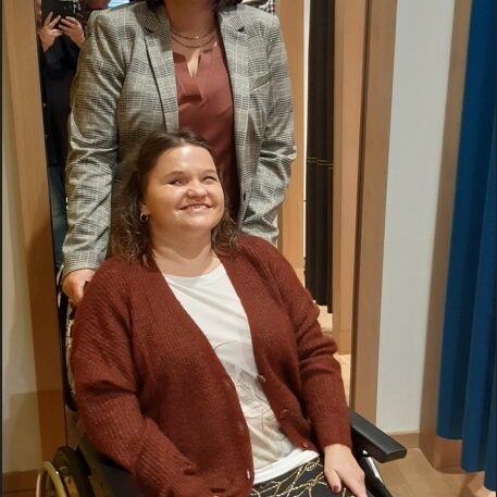 Einkleidung Beate un Silvia