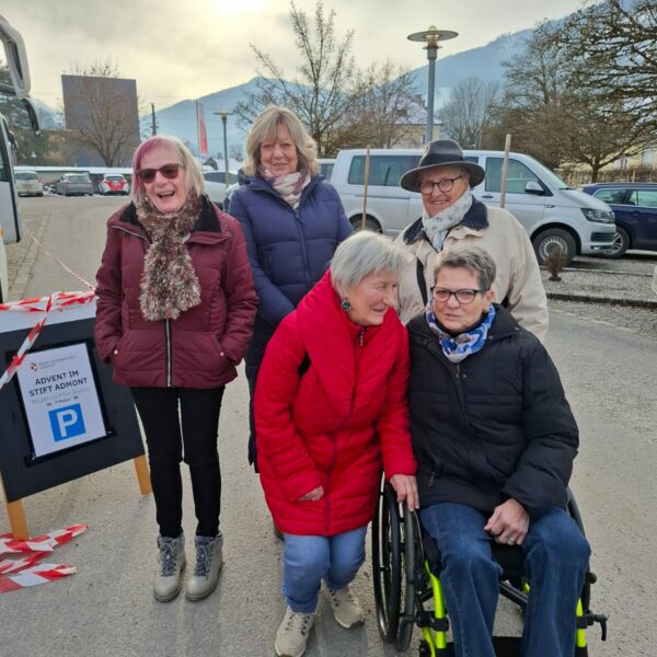 Zum Weg Christkindlmarkt1